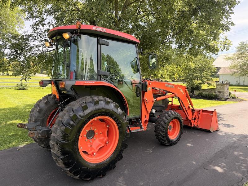 2009 Kubota Grand L5740 Tractor Loader Cab - Image 11