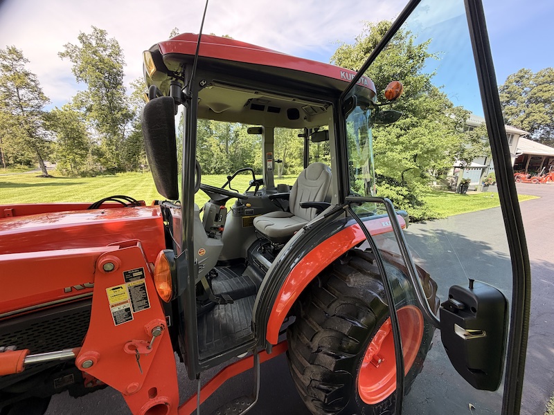 2009 Kubota Grand L5740 Tractor Loader Cab - Image 25