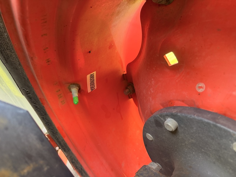 2009 Kubota Grand L5740 Tractor Loader Cab - Image 33