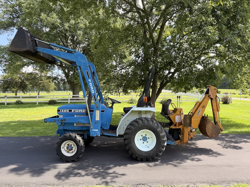 1989 Ford 1320 Tractor Loader Backhoe - Image 20