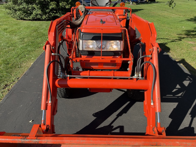 2002 Kubota Grand L3010 Tractor Loader - Image 6
