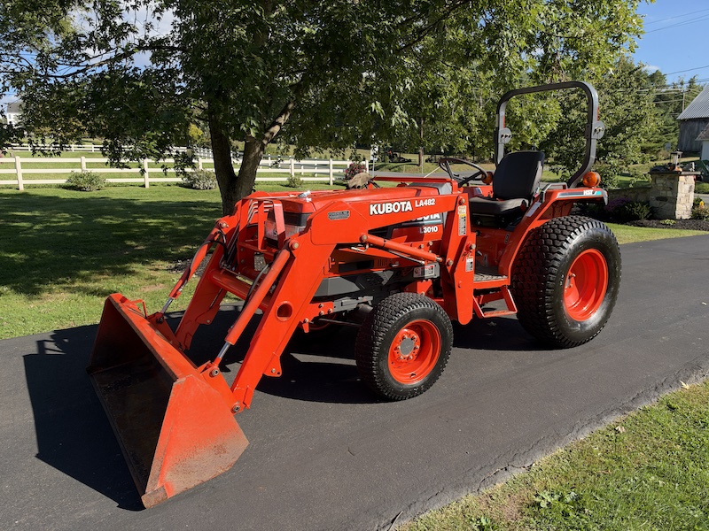 2002 Kubota Grand L3010 Tractor Loader - Image 13