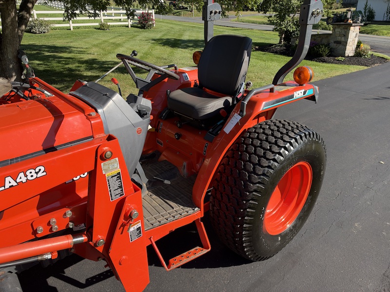 2002 Kubota Grand L3010 Tractor Loader - Image 15