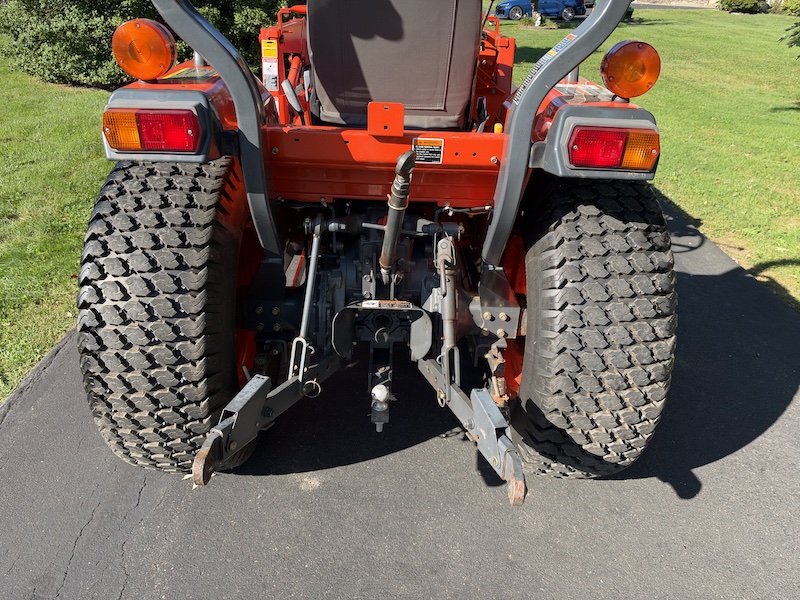 2002 Kubota Grand L3010 Tractor Loader - Image 18