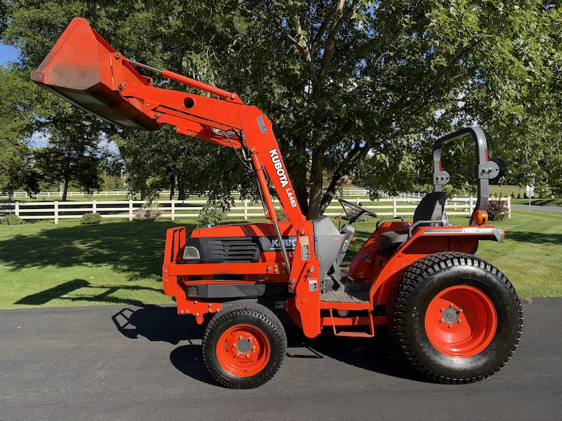 2002 Kubota Grand L3010 Tractor Loader - Image 19
