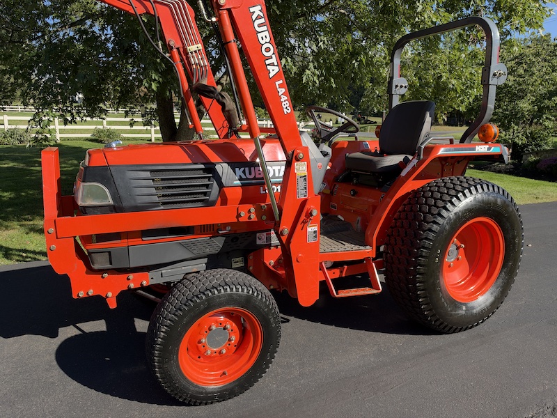 2002 Kubota Grand L3010 Tractor Loader - Image 20