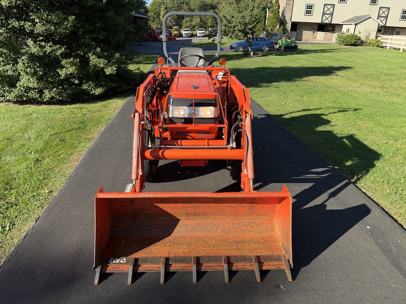 2001 Kubota Grand L3010 Tractor Loader - Image 5