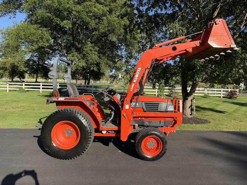 2001 Kubota Grand L3010 Tractor Loader - Image 11