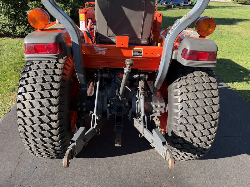 2001 Kubota Grand L3010 Tractor Loader - Image 19