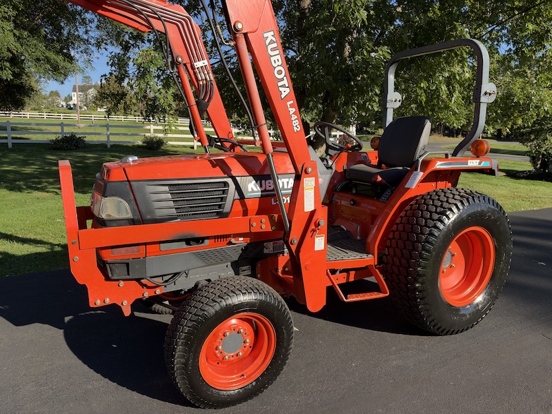 2001 Kubota Grand L3010 Tractor Loader - Image 22