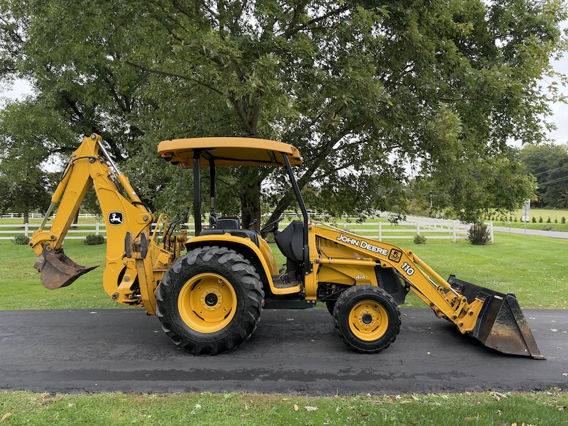 2004 John Deere 110 Tractor Loader Backhoe