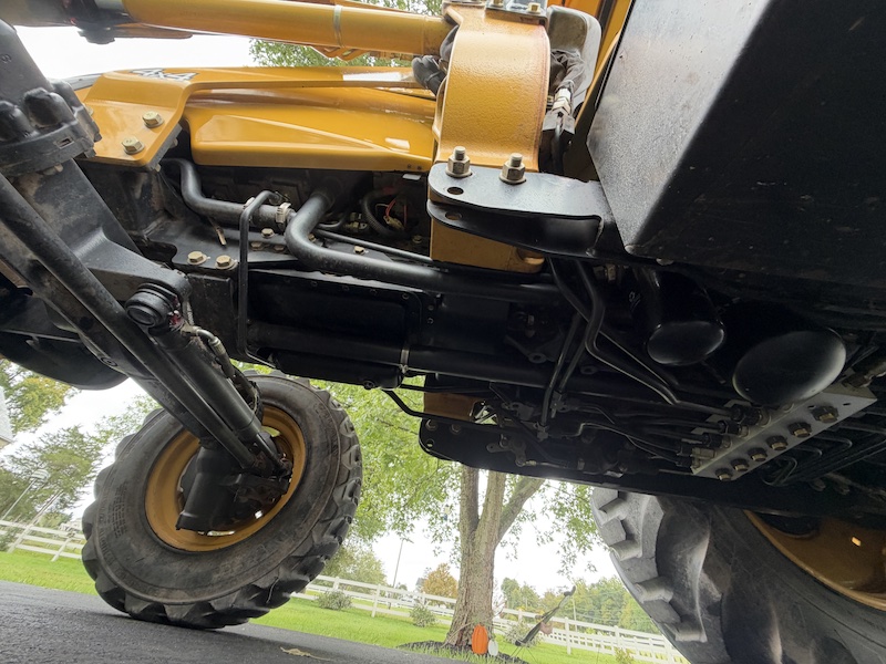 2004 John Deere 110 Tractor Loader Backhoe - Image 36