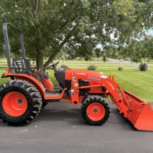 2013 Kubota B3300 Tractor Loader