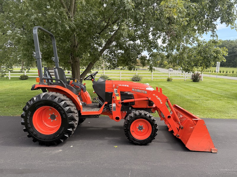 2013 Kubota B3300 Tractor Loader