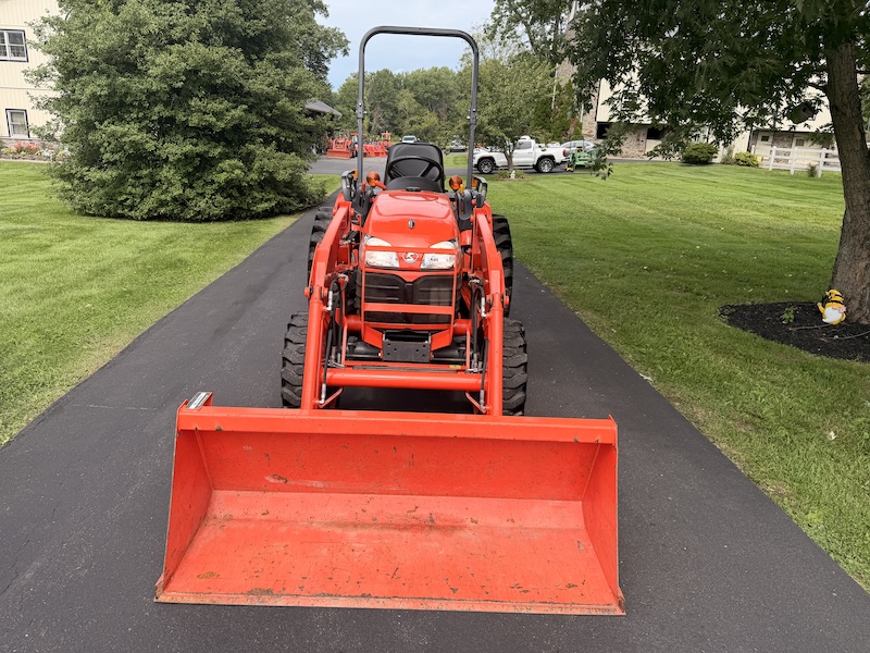 2013 Kubota B3300 Tractor Loader - Image 5