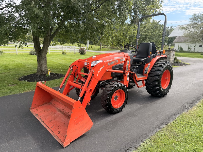 2013 Kubota B3300 Tractor Loader - Image 17