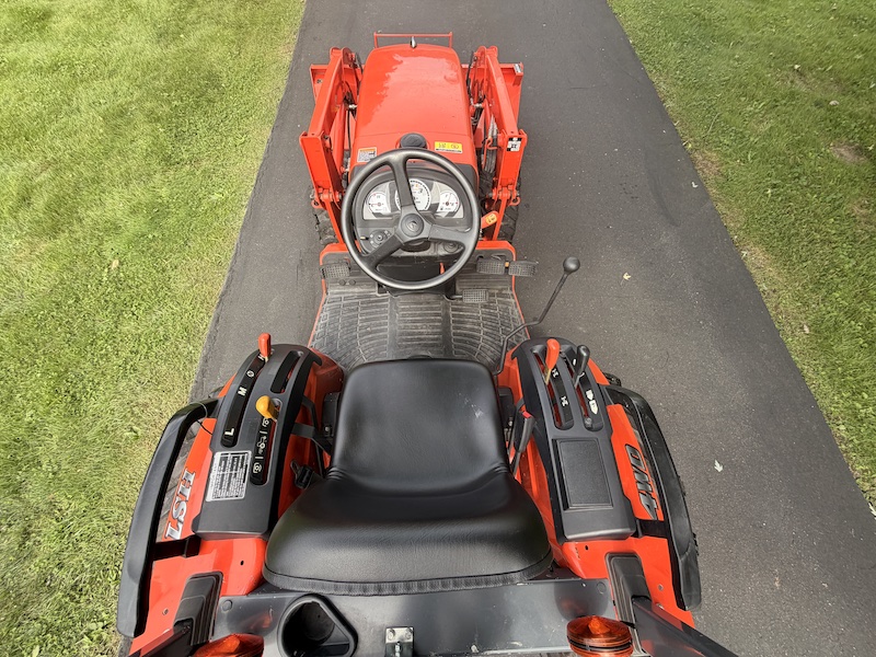 2013 Kubota B3300 Tractor Loader - Image 21