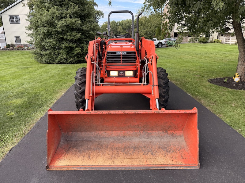 2003 Kubota M4900 Tractor Loader - Image 6