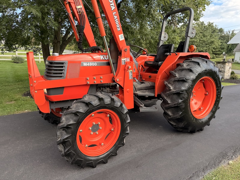 2003 Kubota M4900 Tractor Loader - Image 25