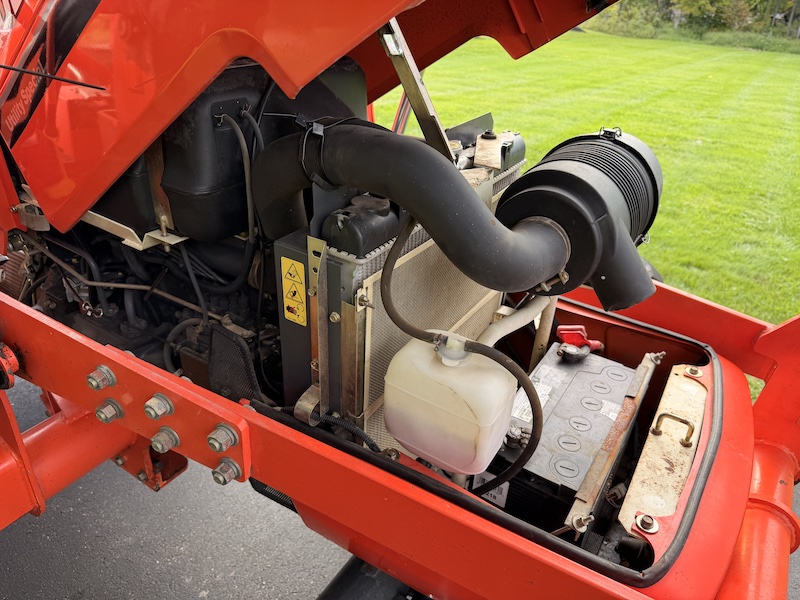 2003 Kubota M4900 Tractor Loader - Image 28