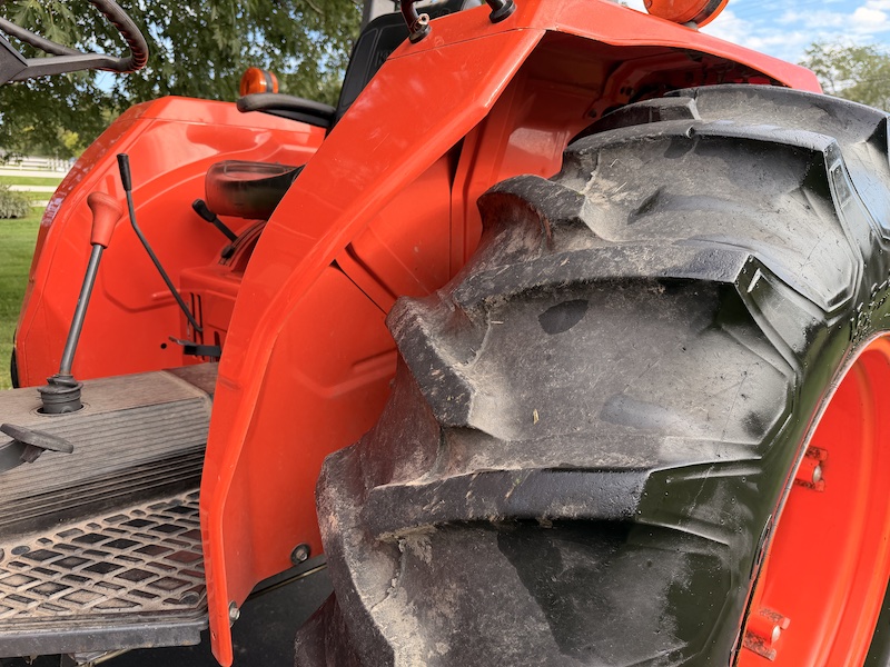 2003 Kubota M4900 Tractor Loader - Image 34
