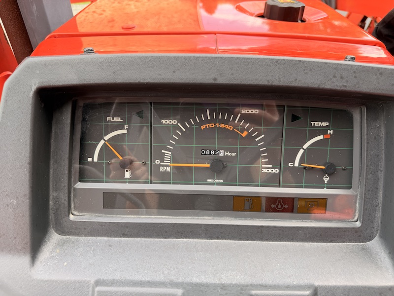 2003 Kubota M4900 Tractor Loader - Image 37