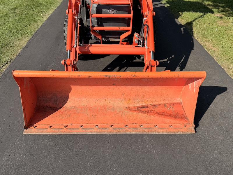 2010 Kubota L45 Tractor Loader Backhoe - Image 6