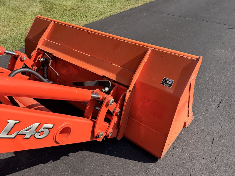 2010 Kubota L45 Tractor Loader Backhoe - Image 10