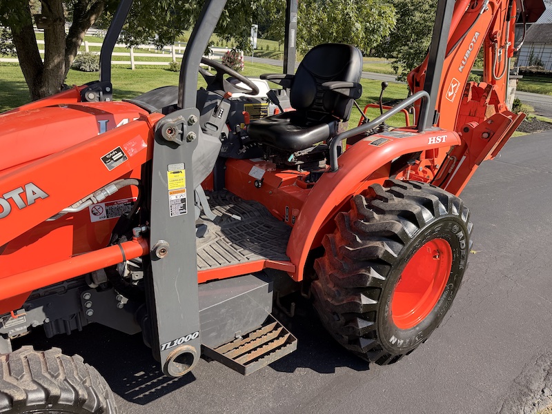 2010 Kubota L45 Tractor Loader Backhoe - Image 24