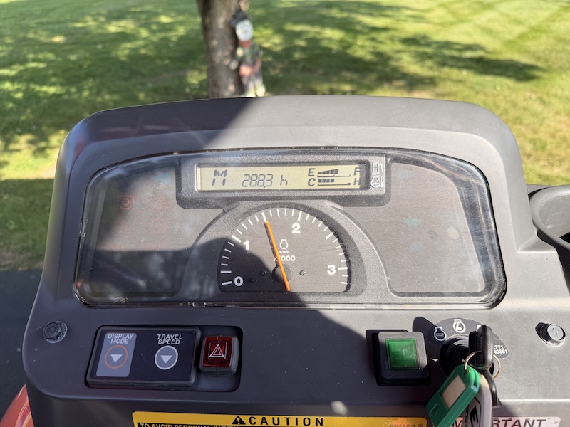 2010 Kubota L45 Tractor Loader Backhoe - Image 31