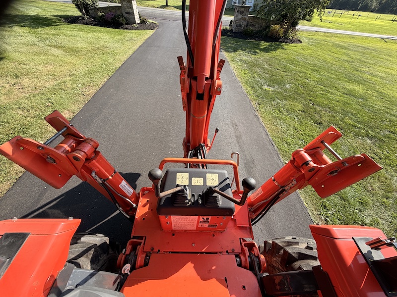 2010 Kubota L45 Tractor Loader Backhoe - Image 34